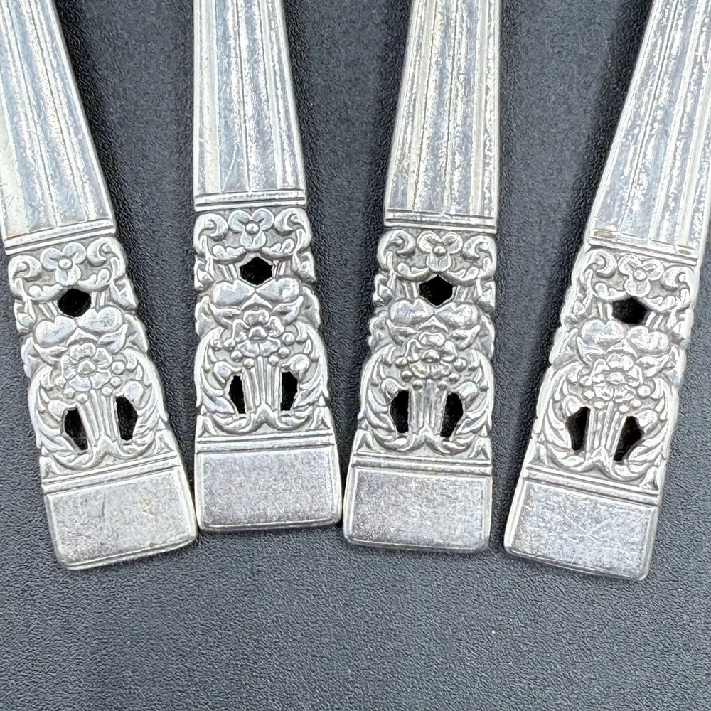 Oneida Community CORONATION Silverplate Flatware 1936 Set of 4 Teaspoons Vintage